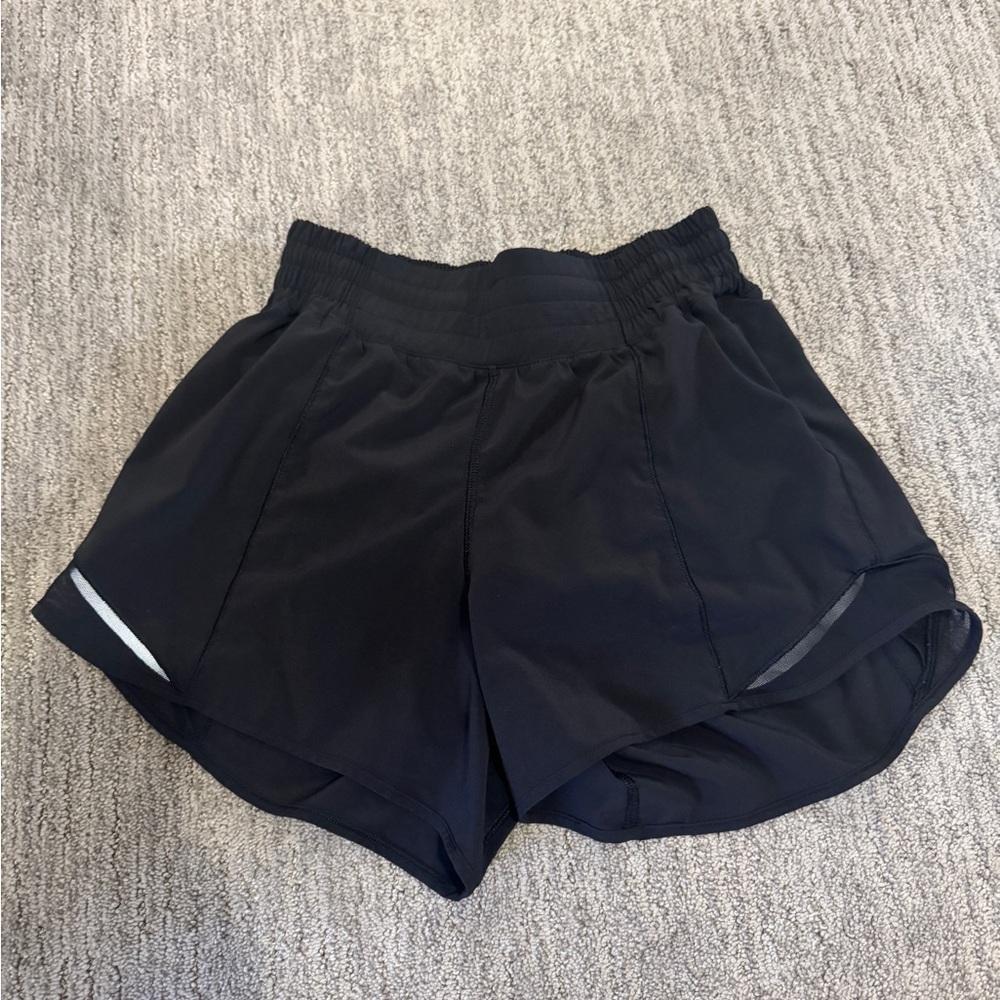 lululemon low rise Hotty Hot Shorts, 2.5”